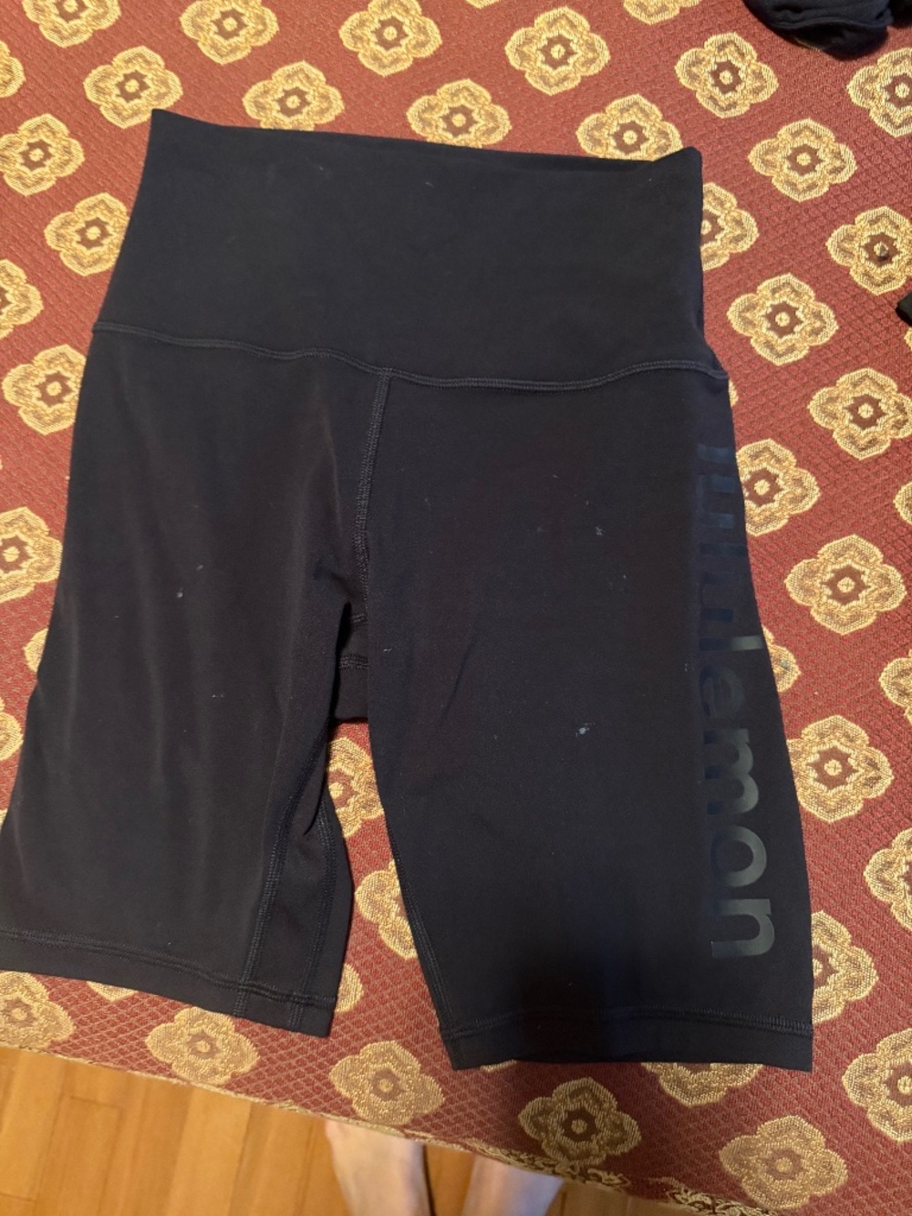 Lululemon align short with logo 6”